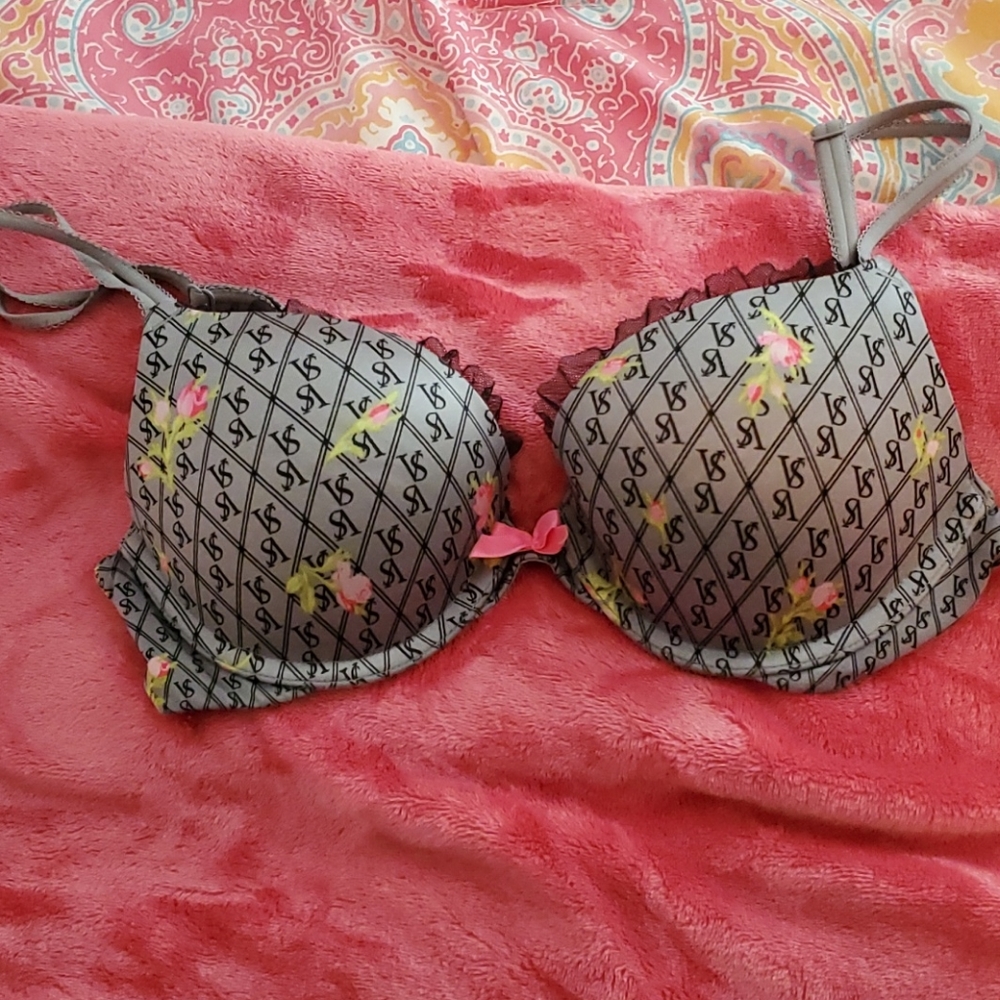 Victoria Secret Very Sexy Grey Floral Bra 32C